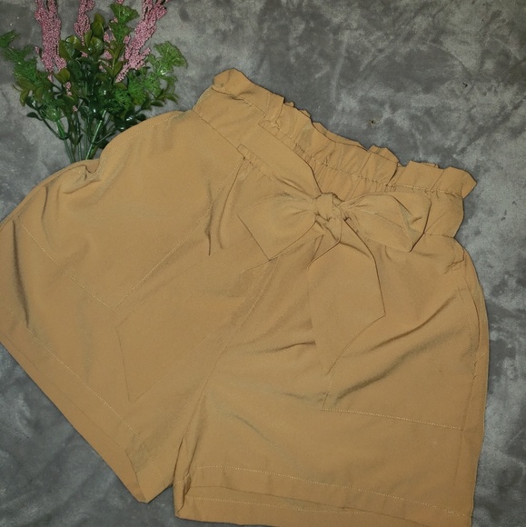 sheln Pants - Sheln mustard yellow slip on shorts. Size Small